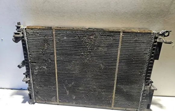 Renault Laguna I Coolant radiator 