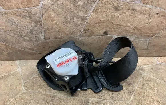 BMW X3 F25 Front seatbelt 7083B