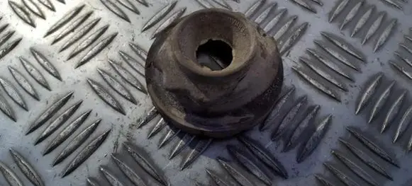 Seat Cordoba (6L) Coil spring mount 1j0512149b
