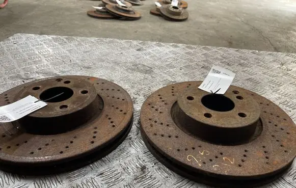 Mercedes-Benz E W212 Front brake disc