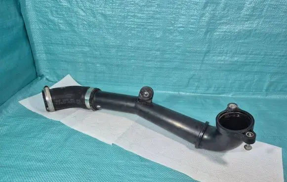 Audi A3 S3 8V Intercooler hose/pipe 04L145762E 3158050070 26411545