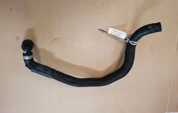 Engine coolant pipe/hose