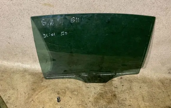 Rear door window glass