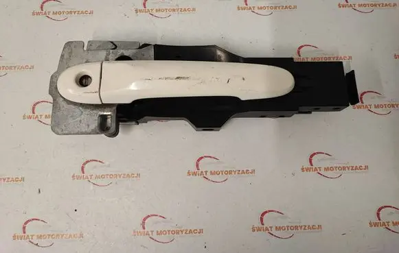 Nissan Juke I F15 Front door exterior handle/bracket SH7HA