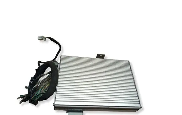 Chrysler Grand Voyager IV Sound amplifier 05091006AE 301915001 36670C