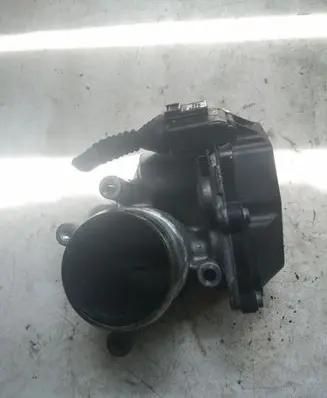 Volkswagen Golf VI Electric throttle body valve 03L128063R A2C31762900