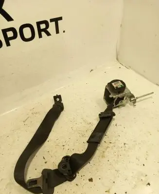 Opel Zafira B Front seatbelt 560834801 051201