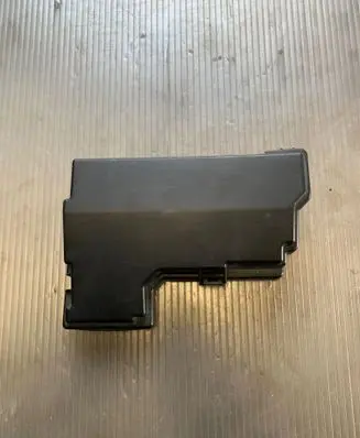 Nissan X-Trail T31 Fuse box cover JG00B