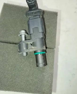 Peugeot 208 Crankshaft position sensor 9688725080