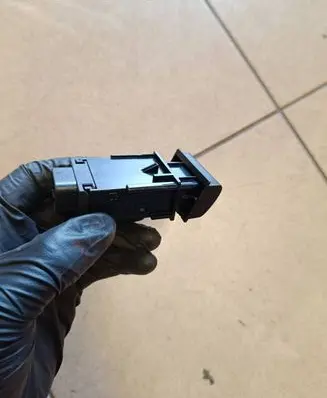 Toyota Avensis Verso Windscreen/window heater switch 156960
