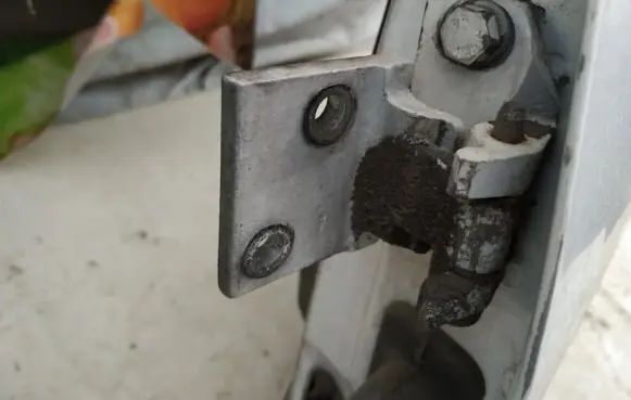 Peugeot Expert Front door upper hinge