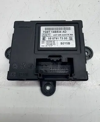 Ford Mondeo MK IV Door control unit/module 7G9T14B534AD 0507917300