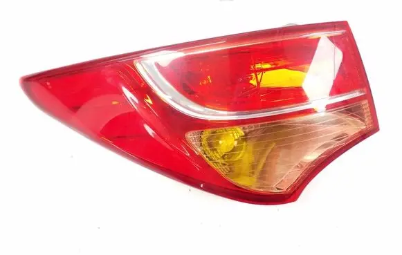 Hyundai Santa Fe Rear/tail lights 924012W030