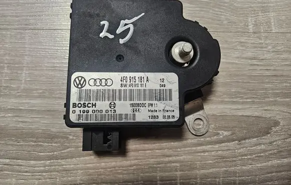 Audi A6 S6 C6 4F Power management control unit 4F0915181A 4F0915181E