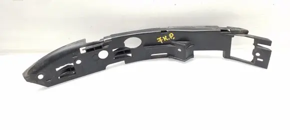 Front bumper mounting bracket