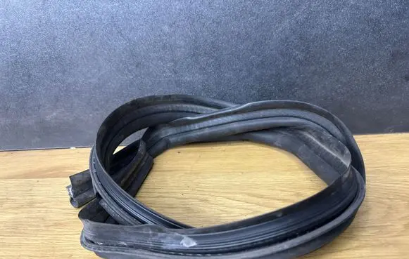 Opel Vivaro Engine compartment rubber