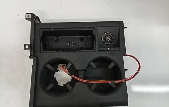 BMW X5 E70 Cup holder 51166954943 0117825-03