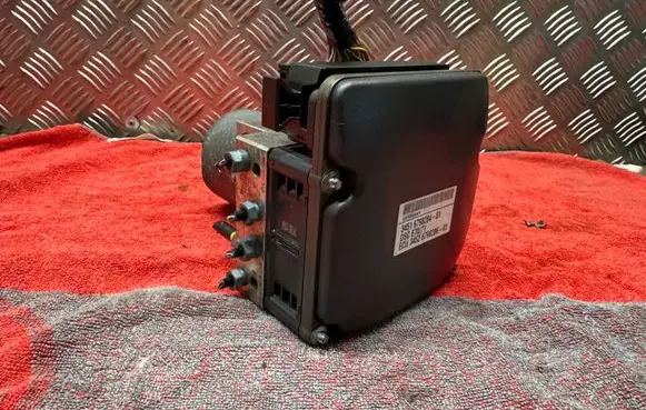 BMW X5 E70 ABS Pump 6798286