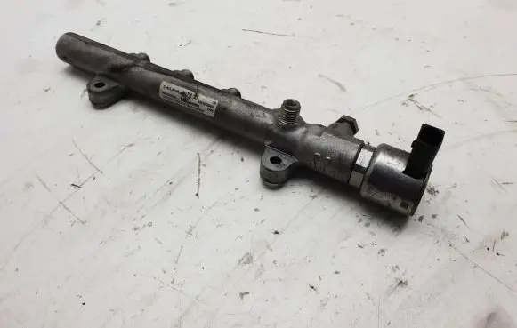 Mercedes-Benz C W204 Fuel main line pipe A6510700495 R9144Z240A 12061922192