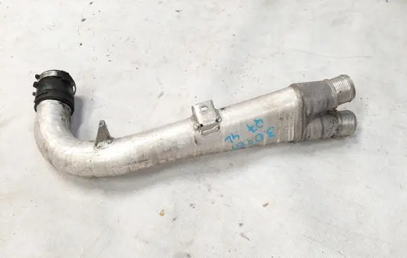 Intercooler hose/pipe