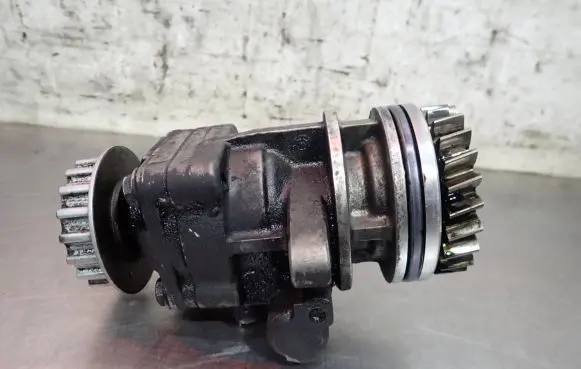 Volkswagen Touareg I Power steering pump 7L6422153B