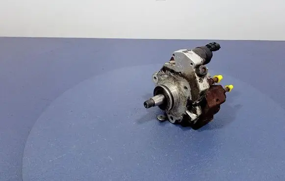 Renault Master II Fuel injection high pressure pump 8200041766