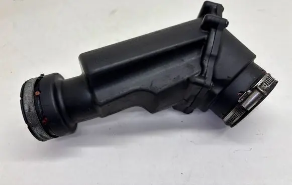 Volvo XC90 Intake resonator 30740895
