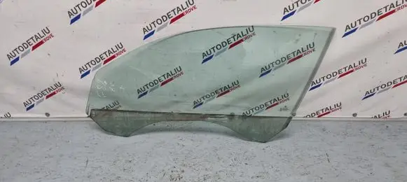 BMW 1 E82 E88 Front door window/glass (coupe) 51337165579