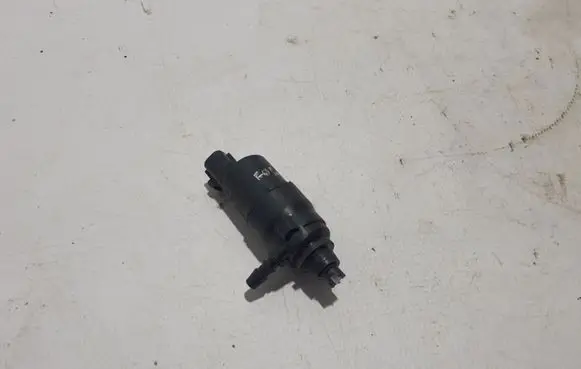 Subaru Forester SK Windscreen/windshield washer pump 11672