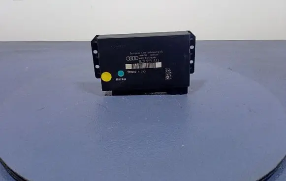 Audi A2 Comfort/convenience module 8Z0959433