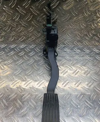 Peugeot 208 Accelerator throttle pedal 9671433780 4262427