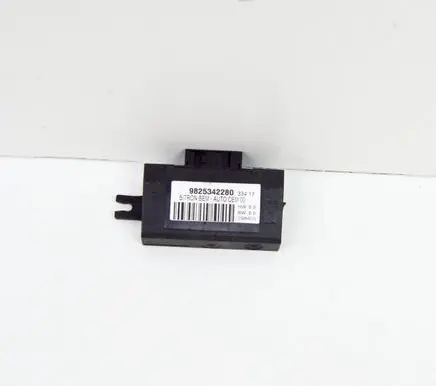Peugeot 3008 II Door control unit/module 9825342280