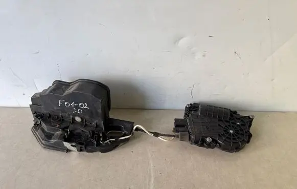 BMW 7 F01 F02 F03 F04 Front door soft close latching motor 7185692 4152308