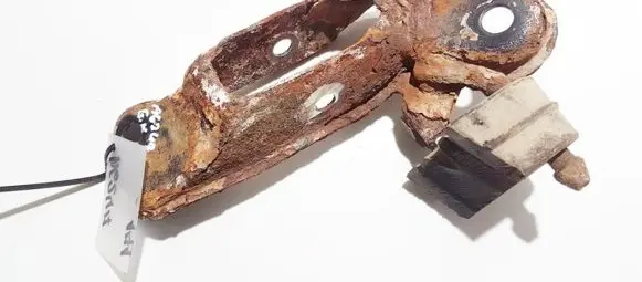 Ford Mondeo Mk III Bracket in trunk/boot 
