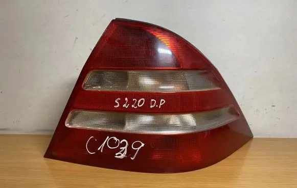 Mercedes-Benz S W220 Rear/tail lights A2208200264 C1039