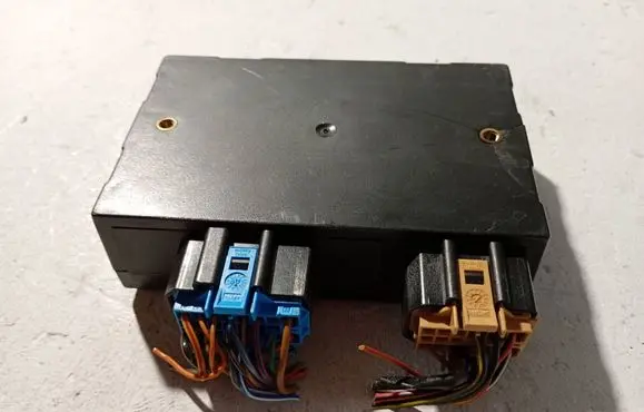 Volkswagen Golf IV Comfort/convenience module 5DK00795400