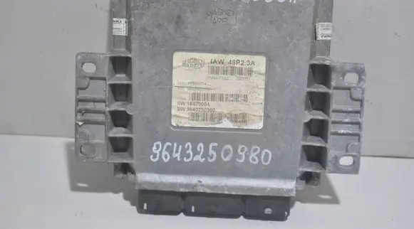 Peugeot 406 Engine control unit/module 9643250980