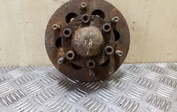 Opel Frontera B Front wheel hub