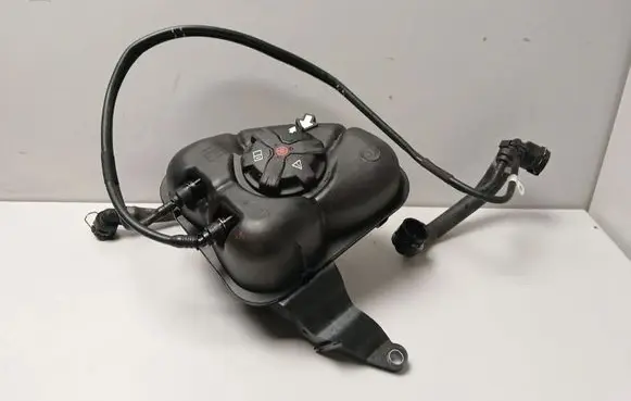 BMW i4 Coolant expansion tank/reservoir 7925641 9845320
