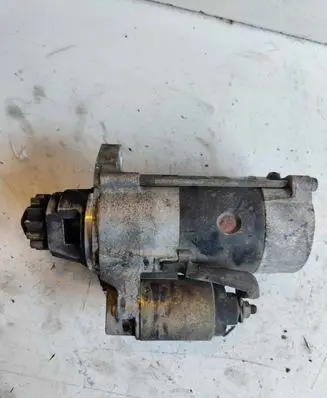 Nissan Almera Tino Starter motor 233008H801