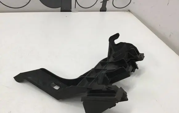 Volkswagen Touareg III Other engine bay part 4M0971871