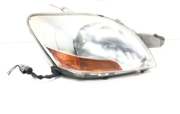 Toyota Yaris Headlight/headlamp