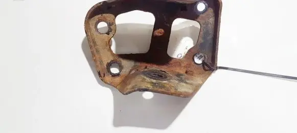 Chevrolet Kalos Bracket in trunk/boot 