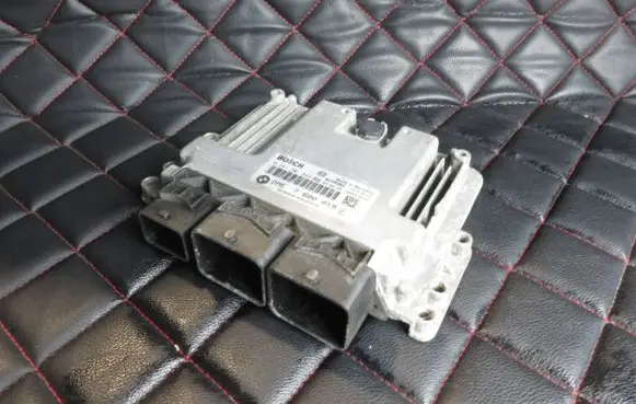 Mini One - Cooper Coupe R56 Engine control unit/module 0261201844 7600019 030046254