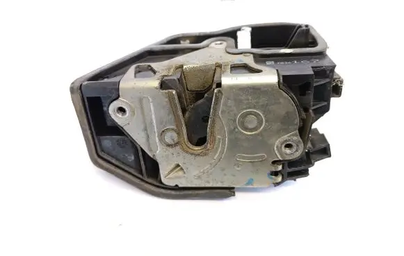 BMW X3 E83 Front door lock 7036167