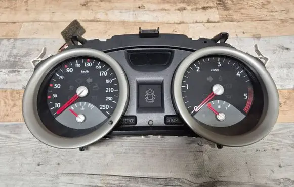 Renault Megane II Speedometer (instrument cluster) 2RPF10A855AE 8200399695 35110419