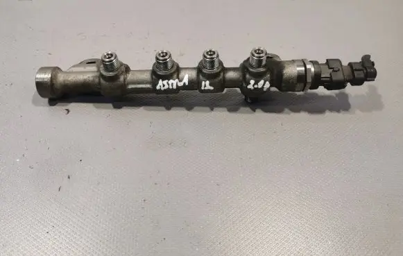 Opel Astra J Fuel main line pipe