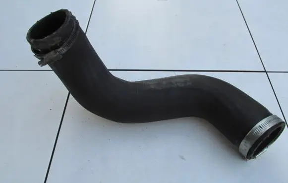 Ford Mondeo MK IV Intercooler hose/pipe