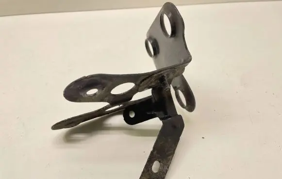 Skoda Octavia Mk2 (1Z) ABS pump bracket 1K1614235