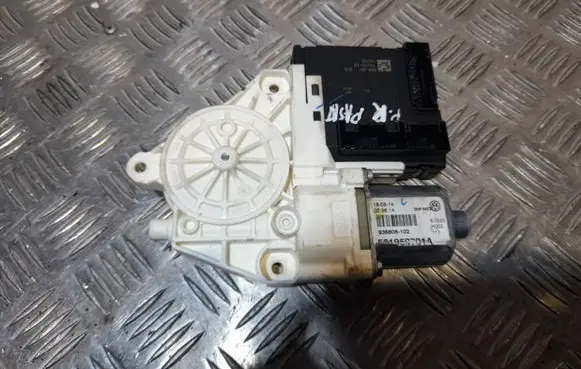 Volkswagen PASSAT B7 USA Front door window regulator motor 561958701A